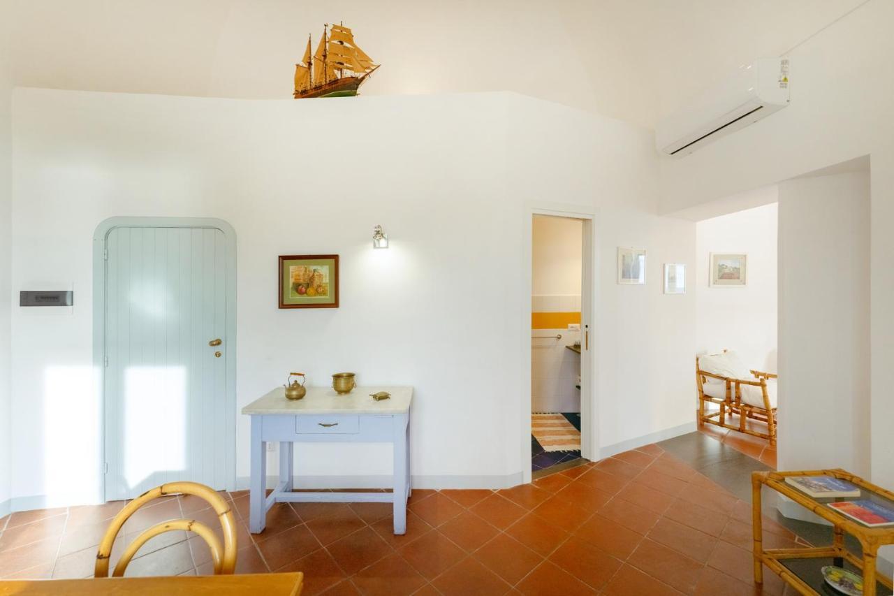 Апартаменты Torretta Corricella- Punta Pizzaco Прочида Экстерьер фото