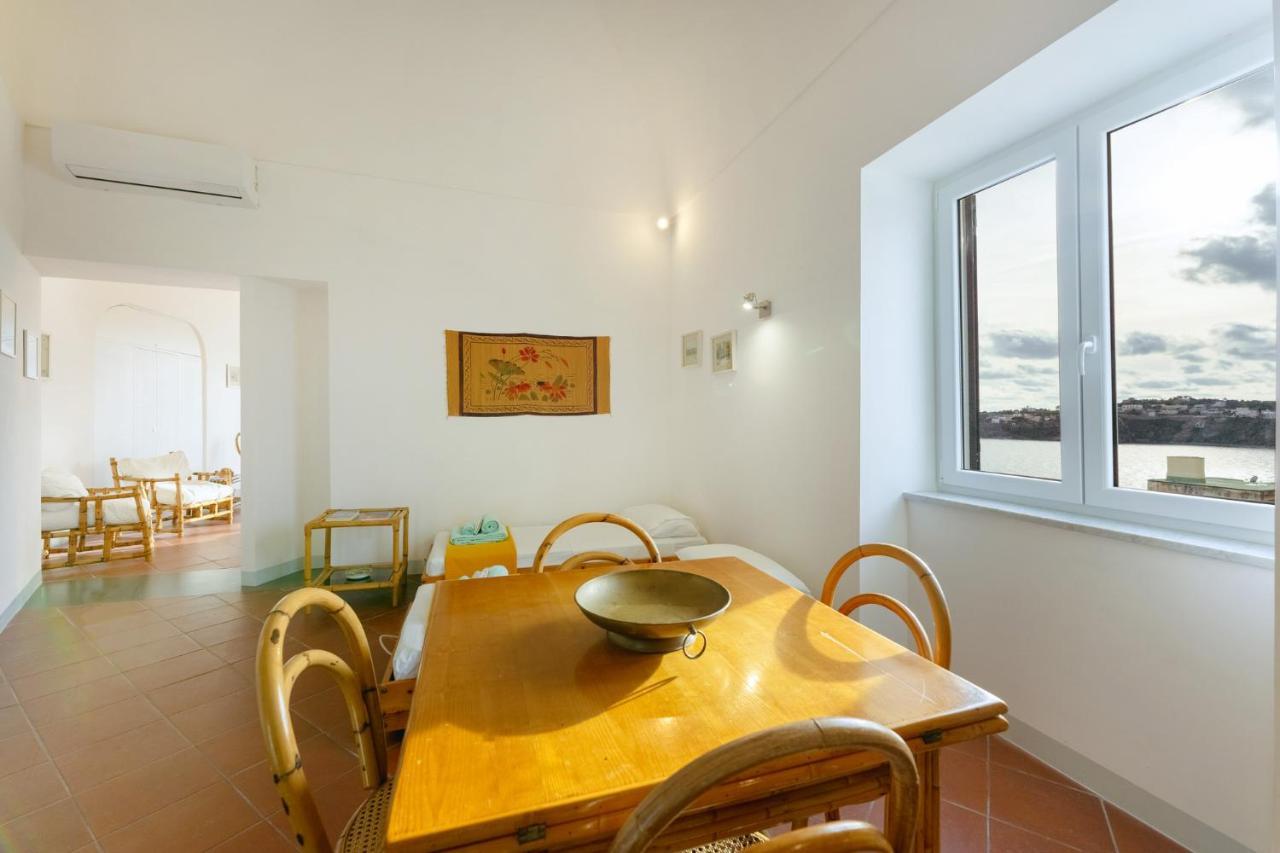 Апартаменты Torretta Corricella- Punta Pizzaco Прочида Экстерьер фото